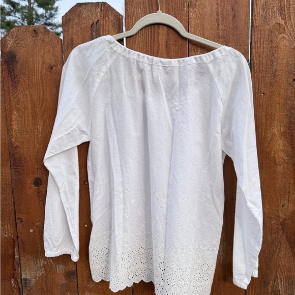 J. Crew White Eyelet Blouse Scalloped Hem 100% Cotton - Picture 2 of 6